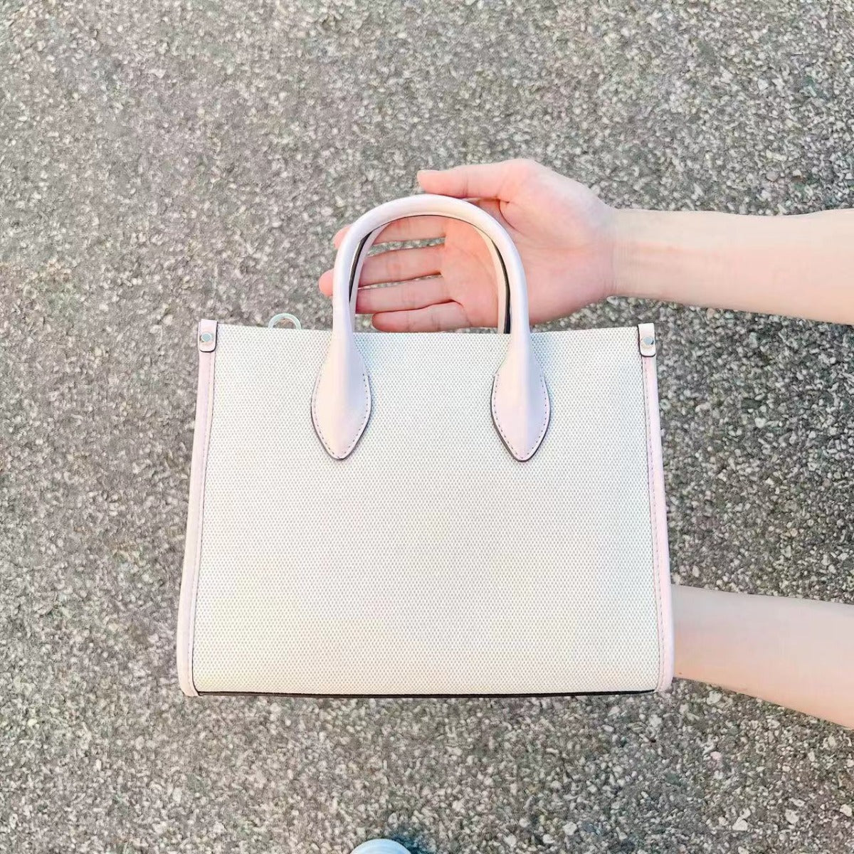 Michael Kors 35S2G7ZC5C Milerra SM Shopper Tz Xbody In Powder Blush Michael Kors 35S2G7ZC5C Milerra SM Shopper Tz Xbody In Powder Blush